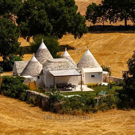 Td Dimora Le Pire Trulli With Private Jacuzzi בית נופש *